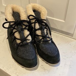 SOREL woman’s boots. Size 9. Black